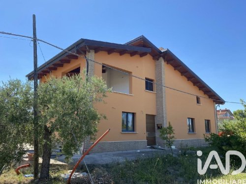 Villa in Controguerra
