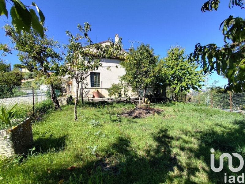 Casa independente em Ponzano di Fermo