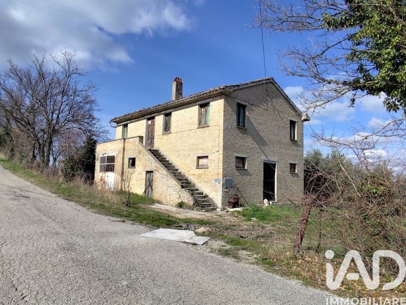 Moradia em Monte Giberto