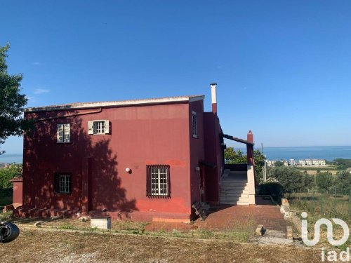 House in Tortoreto