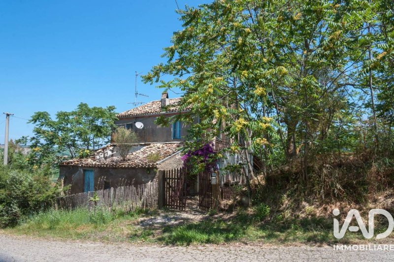 Vrijstaande woning in Città Sant'Angelo