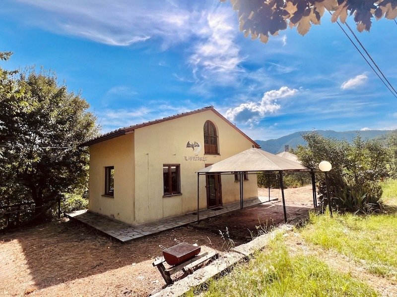 Edifício comercial em Bagni di Lucca