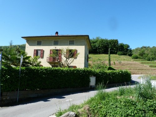 Villa in Borgo a Mozzano