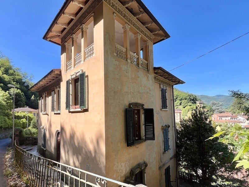 巴尼-迪卢卡公寓