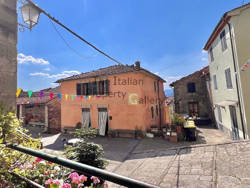 巴尼-迪卢卡房屋