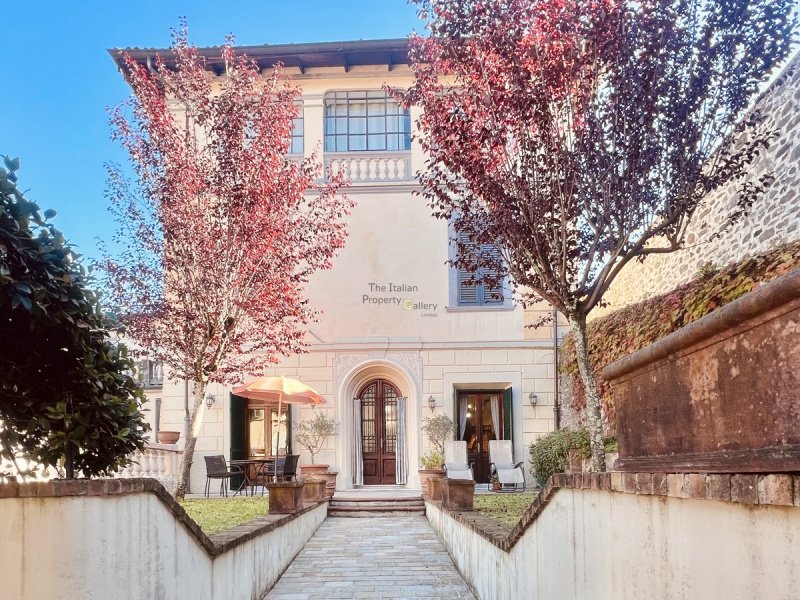 4 Bedrooms House for sale in Barga [796981] | Gate-away®