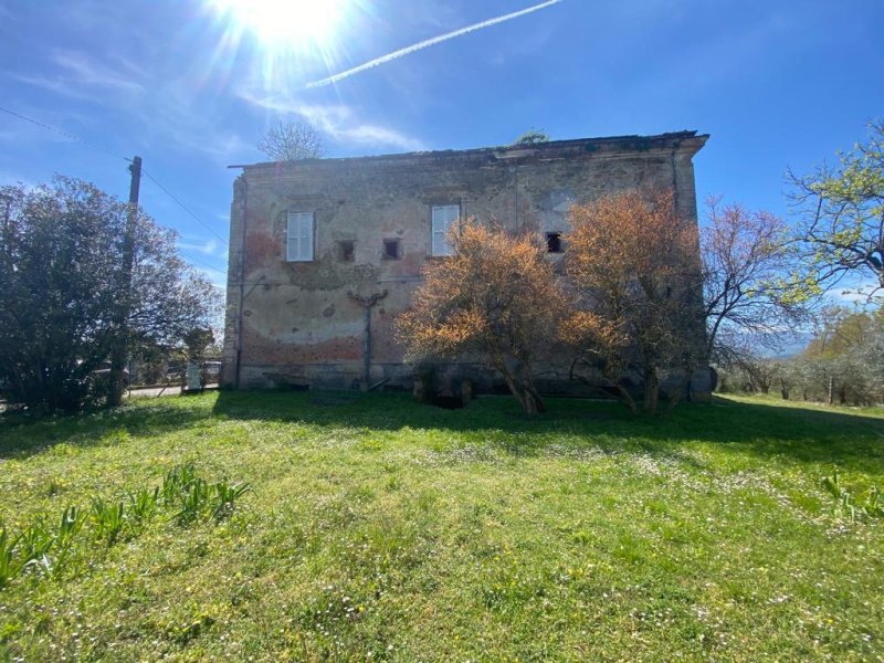 Farmhouse in San Giovanni Incarico