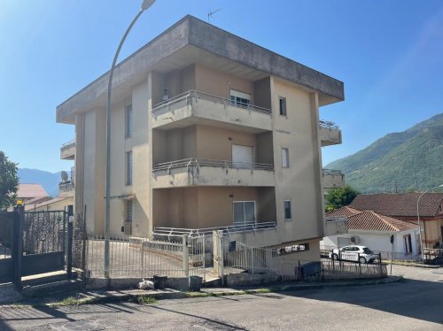 Apartamento em Atina