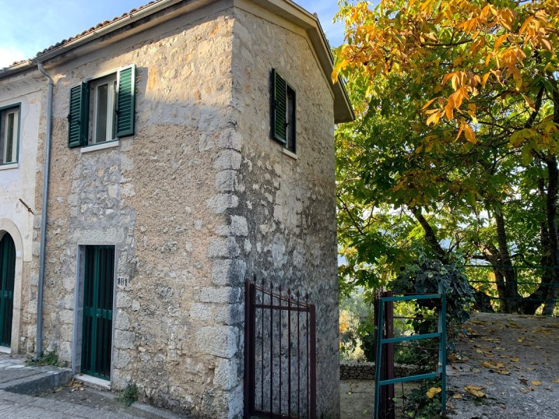 Semi-detached house in Settefrati