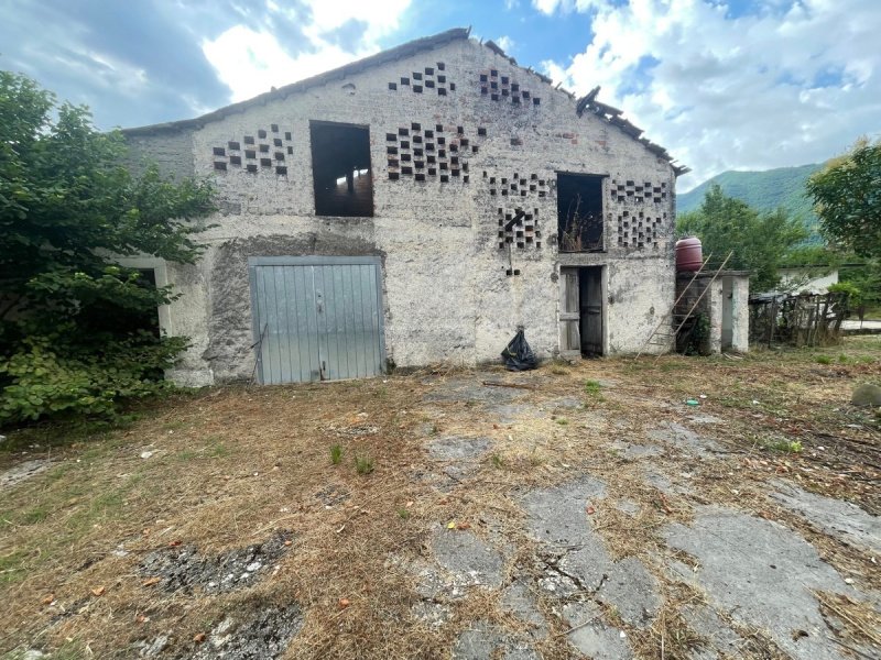 Casa geminada em Villa Latina