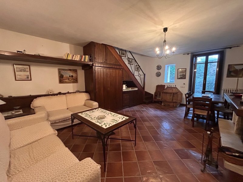 皮奇尼斯科独立公寓