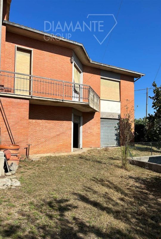 Semi-detached house in Montepulciano