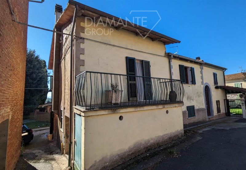 Casa semi indipendente a Castiglione del Lago