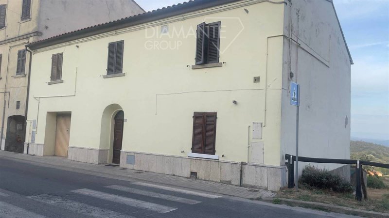 Half-vrijstaande woning in Roccastrada