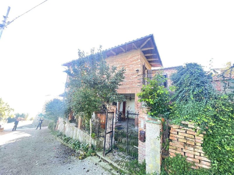 Casa semi indipendente a Castiglione del Lago