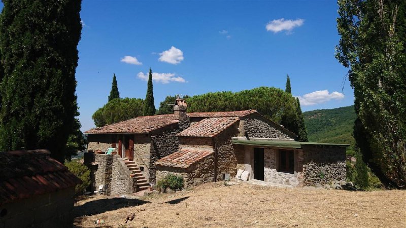 Klein huisje op het platteland in Cortona