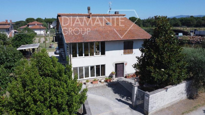 Особняк в Кастильоне-дель-Лаго