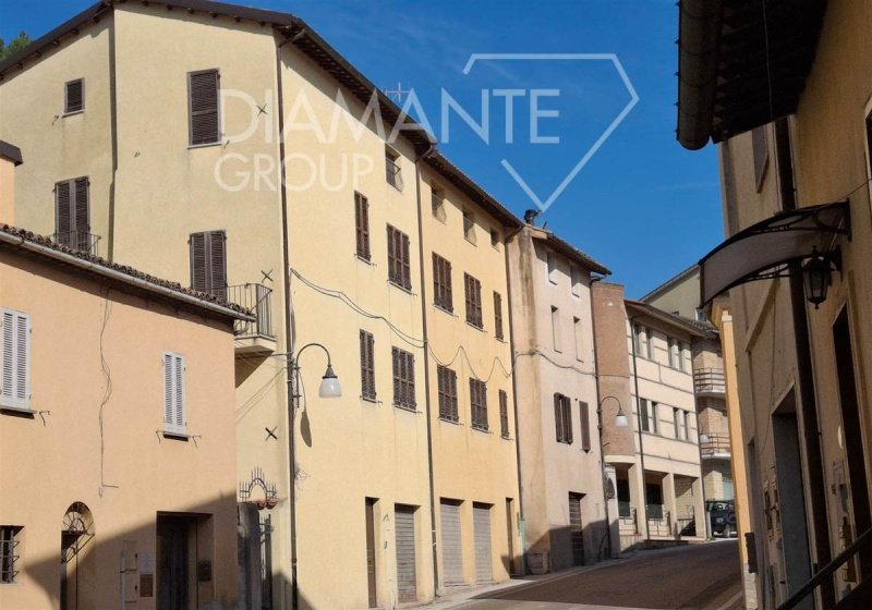 Doppelhaushälfte in Nocera Umbra