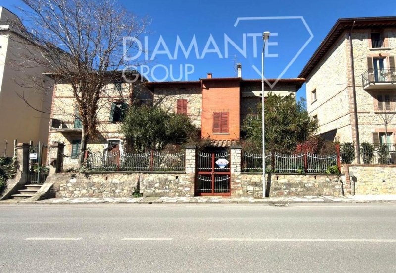 5 Bedrooms Detached house for sale in Castiglione Del Lago [810547] | Gate-away®