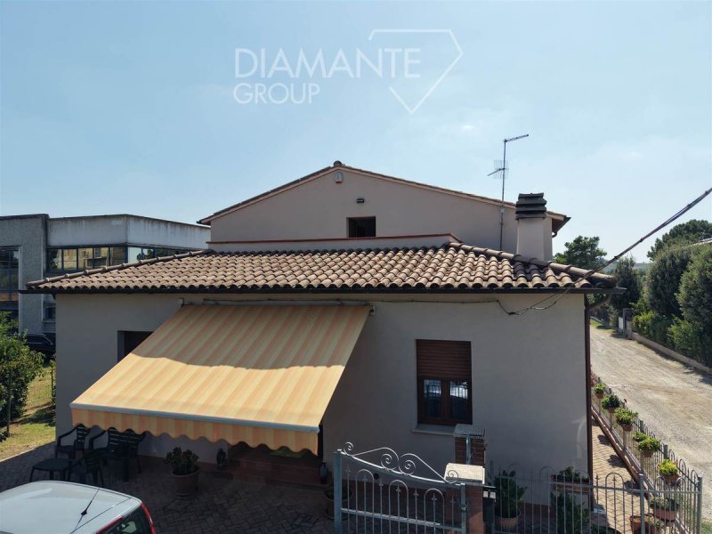 Einfamilienhaus in Castiglione del Lago