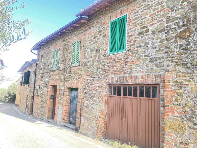 Half-vrijstaande woning in Panicale
