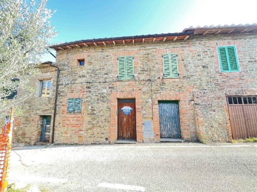 Half-vrijstaande woning in Panicale