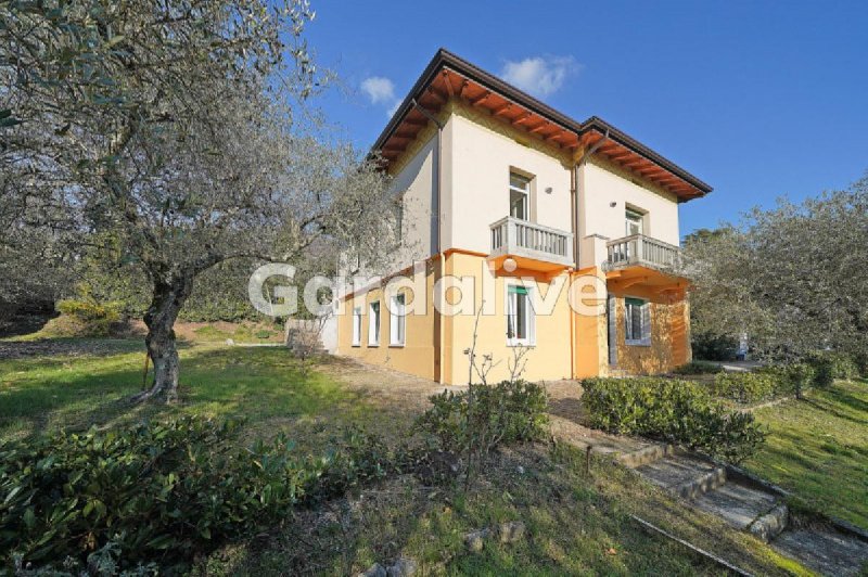 Villa à Gardone Riviera