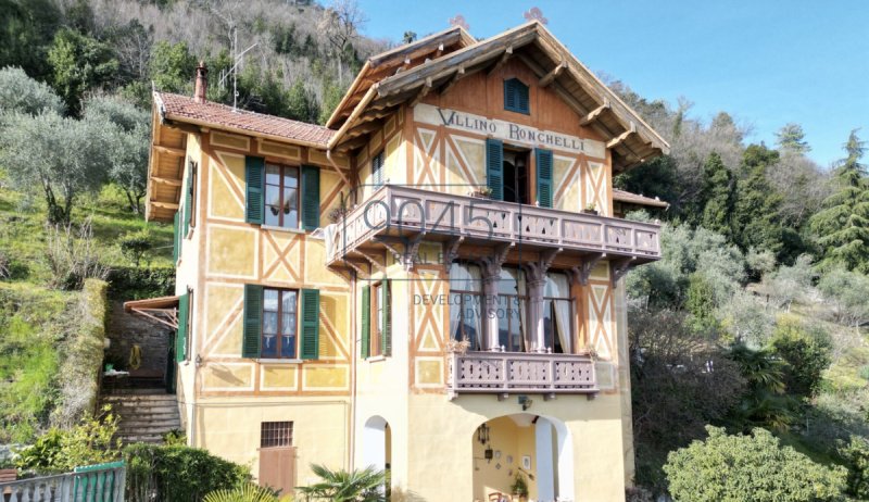 Villa a Tavernola Bergamasca