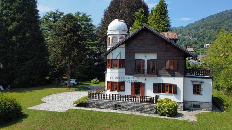 Villa in Alta Valle Intelvi