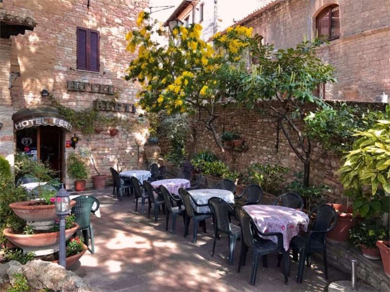 Gewerbeimmobilie in Assisi
