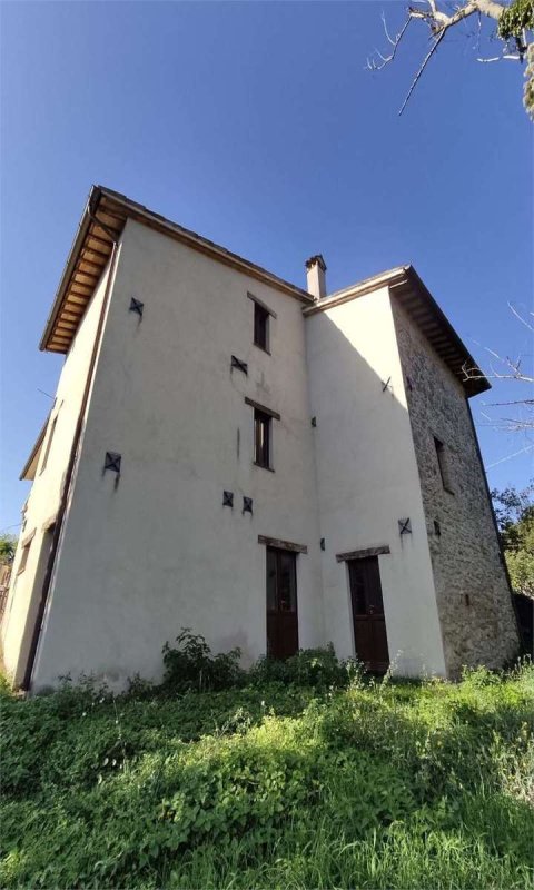 Semi-detached house in Massa Martana