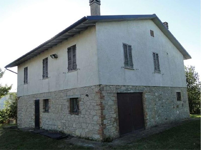 Detached house in Todi