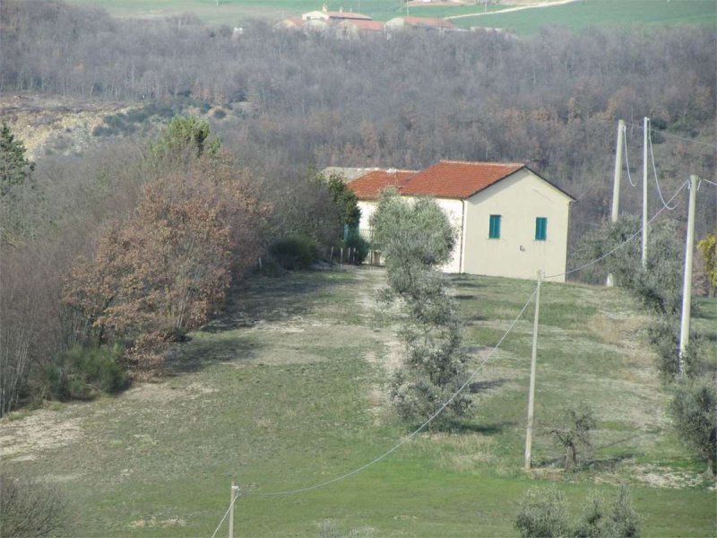 Casa indipendente a Baschi