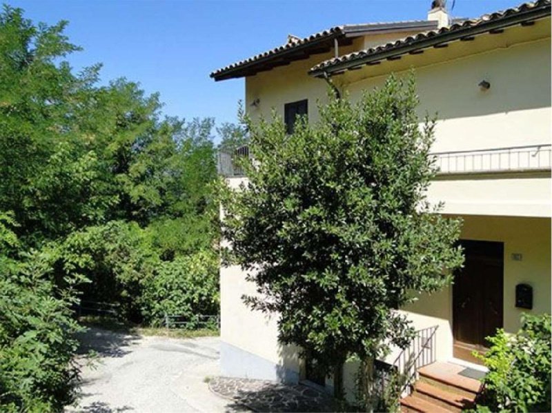 Apartment in Todi