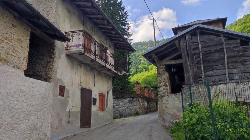 Casa histórica em Valloriate