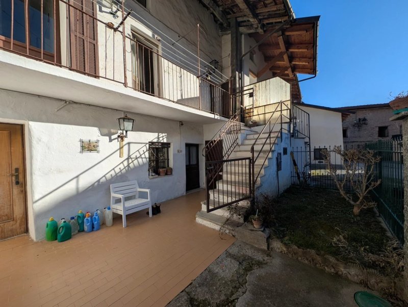 Historiskt hus i Vignolo