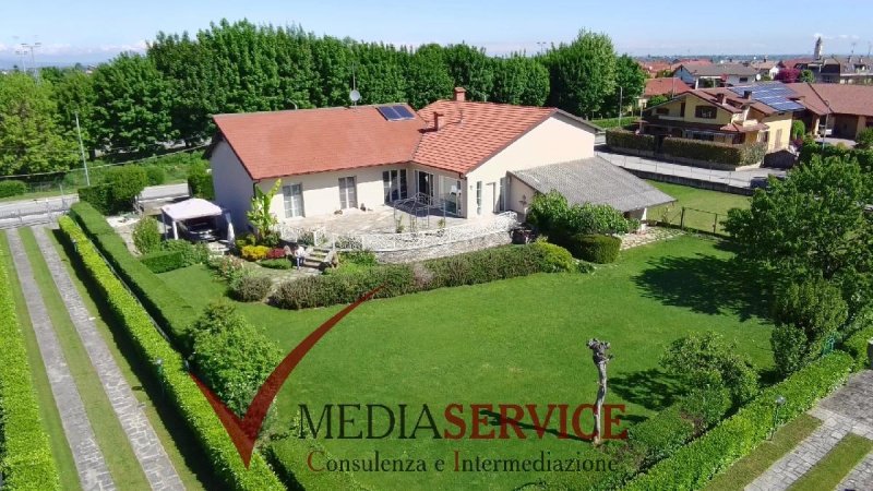 Villa a Castelletto Stura