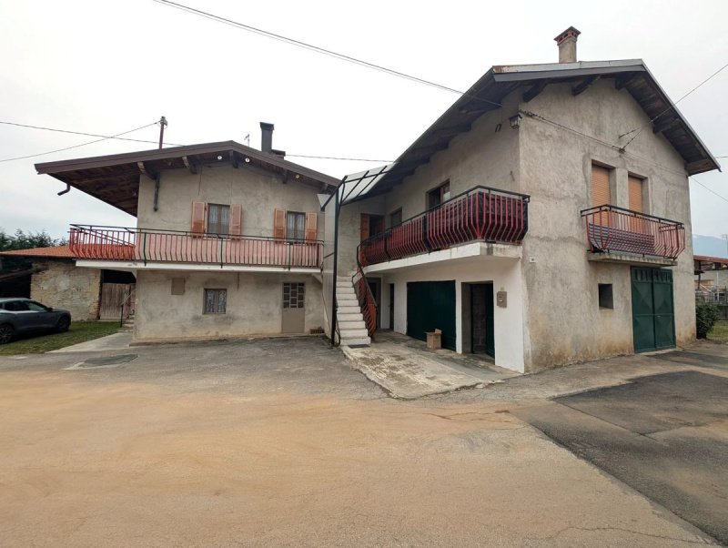 Особняк в Борго-Сан-Дальмаццо