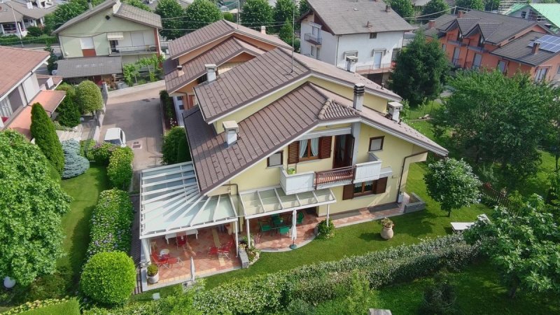 Вилла в Борго-Сан-Дальмаццо