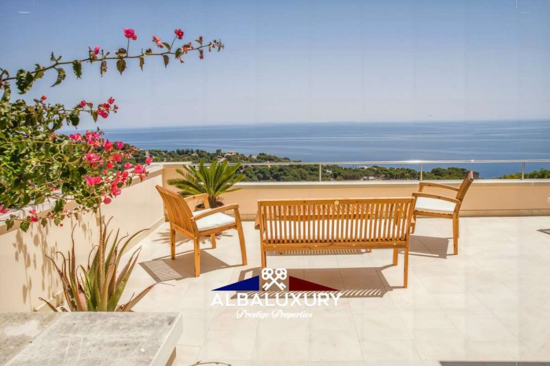 Вилла в Гальяно-дель-Капо