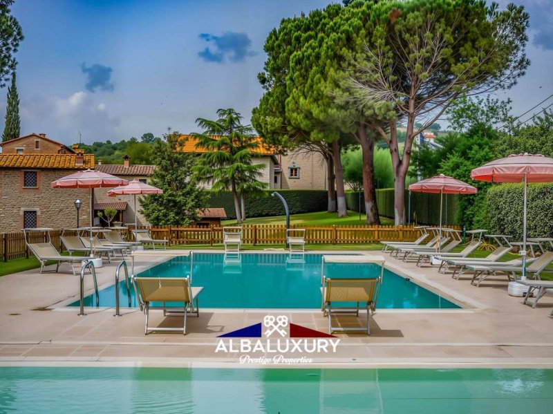 Вилла в Туоро-суль-Тразимено