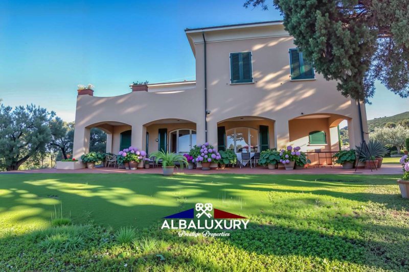 Вилла в Портоферрайо