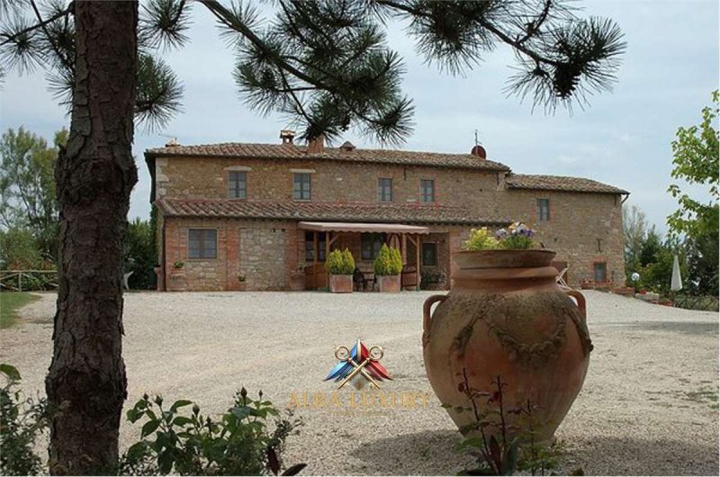 Вилла в Сан-Куйрико-д'Орча