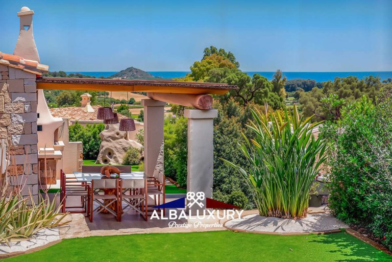 Вилла в Кастиадас