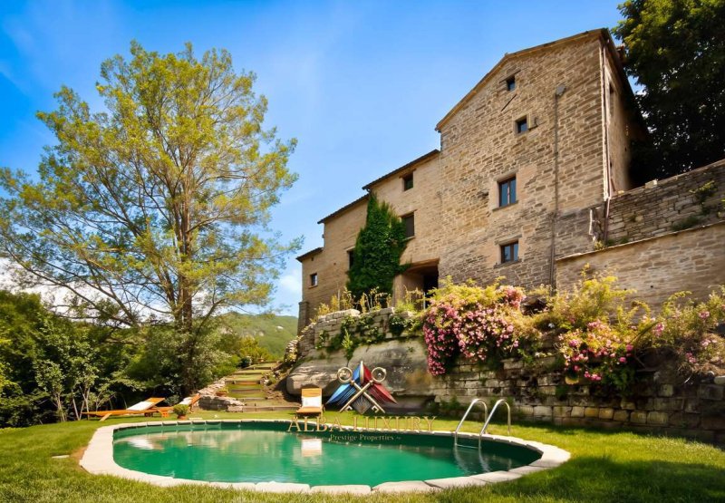 Kasteel in Mercatello sul Metauro