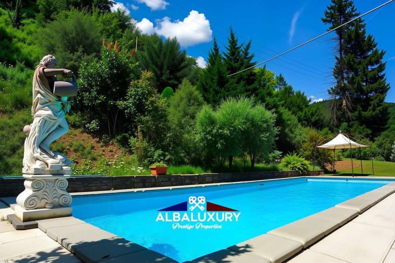 Вилла в Кастельнуово-ди-Гарфаньяна