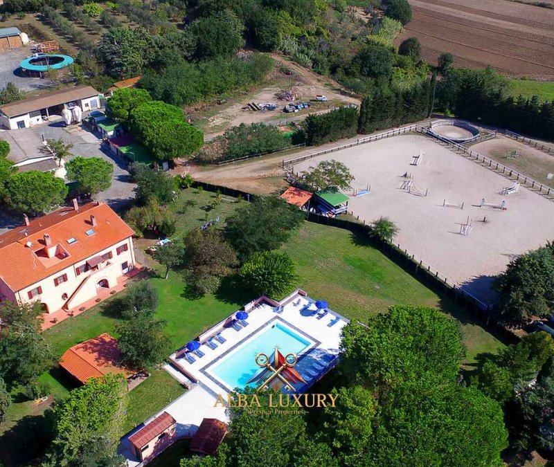 Villa a Rosignano Marittimo