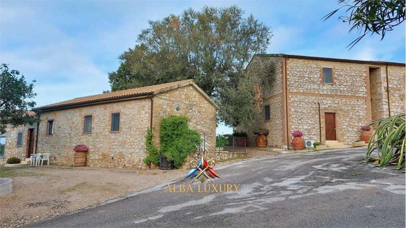 Villa a Magliano in Toscana