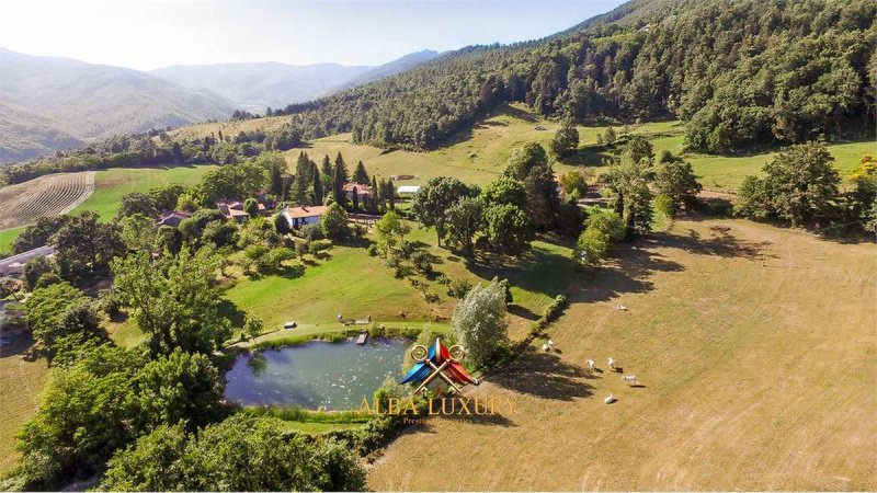 Вилла в Пьеве-Санто-Стефано