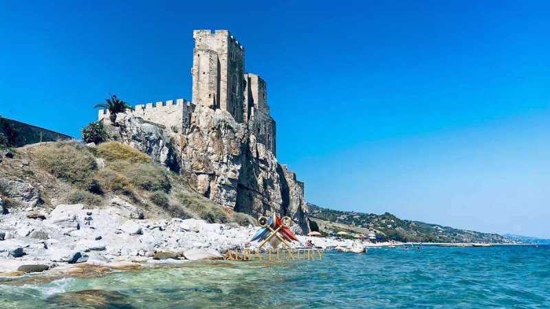 Castillo en Roseto Capo Spulico